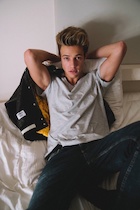 Cameron Dallas : cameron-dallas-1463342041.jpg