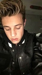 Cameron Dallas : cameron-dallas-1463351041.jpg