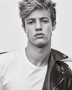 Cameron Dallas : cameron-dallas-1477837801.jpg