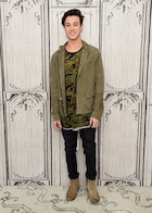 Cameron Dallas : cameron-dallas-1483674481.jpg