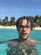 Cameron Dallas : cameron-dallas-1490349601.jpg