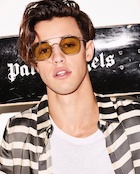 Cameron Dallas : cameron-dallas-1492118281.jpg