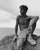 Cameron Dallas : cameron-dallas-1503038161.jpg