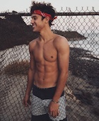 Cameron Dallas : cameron-dallas-1515645721.jpg