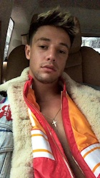 Cameron Dallas : cameron-dallas-1518237001.jpg