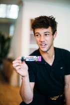 Cameron Dallas : cameron-dallas-1534802102.jpg