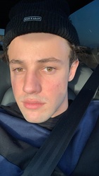 Cameron Dallas : cameron-dallas-1548981362.jpg