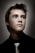 Cameron Bright : cameron_bright_1240883455.jpg