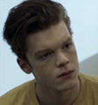 Cameron Monaghan : cameron-monaghan-1619793122.jpg