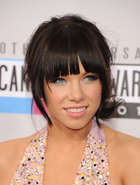 Carly Rae Jepsen : carly-rae-jepsen-1366657043.jpg