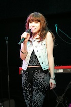 Carly Rae Jepsen : carly-rae-jepsen-1448851105.jpg