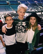 Carson Lueders : TI4U1447549201.jpg