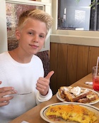 Carson Lueders : carson-lueders-1459168561.jpg