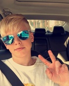 Carson Lueders : carson-lueders-1525555222.jpg