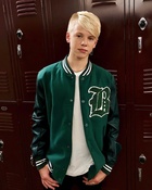 Carson Lueders : carson-lueders-1536095913.jpg