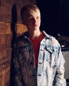 Carson Lueders : carson-lueders-1542608881.jpg