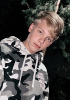 Carson Lueders : carson-lueders-1550795042.jpg