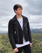 Carson Lueders : carson-lueders-1561234583.jpg