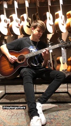 Carson Lueders : carson-lueders-1567118617.jpg