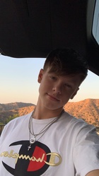 Carson Lueders : carson-lueders-1568253017.jpg