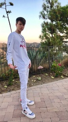 Carson Lueders : carson-lueders-1568585408.jpg