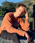 Carson Lueders : carson-lueders-1587064293.jpg