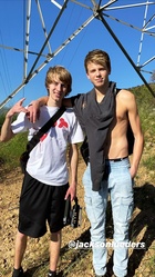 Carson Lueders : carson-lueders-1587615662.jpg