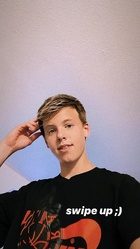 Carson Lueders : carson-lueders-1590811079.jpg