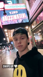 Carson Lueders : carson-lueders-1605548524.jpg