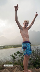 Carson Lueders : carson-lueders-1617836063.jpg