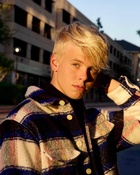 Carson Lueders : carson-lueders-1638230941.jpg