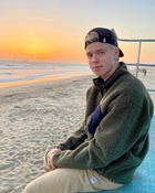 Carson Lueders : carson-lueders-1650592725.jpg