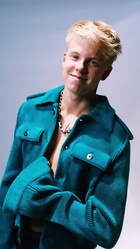 Carson Lueders : carson-lueders-1659263467.jpg