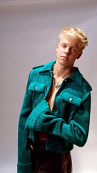 Carson Lueders : carson-lueders-1659263474.jpg