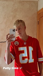 Carson Lueders : carson-lueders-1663358427.jpg