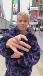 Carson Lueders : carson-lueders-1666636975.jpg