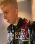 Carson Lueders : carson-lueders-1666996353.jpg