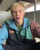 Carson Lueders : carson-lueders-1677445009.jpg