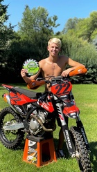 Carson Lueders : carson-lueders-1682188089.jpg