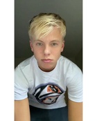 Carson Lueders : carson-lueders-1688923400.jpg