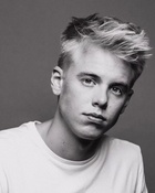 Carson Lueders : carson-lueders-1711904038.jpg