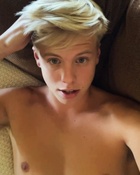 Carson Lueders : carson-lueders-1742757102.jpg