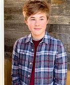 Casey Simpson : casey-simpson-1541714293.jpg
