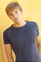 Chandler Massey : chandler-massey-1360886040.jpg