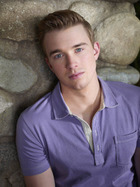 Chandler Massey : chandler-massey-1361428752.jpg