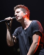 Charlie Puth : charlie-puth-1511560081.jpg