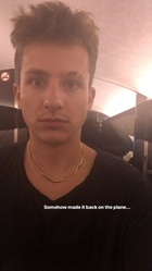 Charlie Puth : charlie-puth-1542430561.jpg