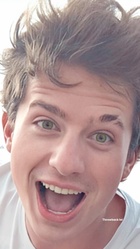 Charlie Puth : charlie-puth-1576118702.jpg