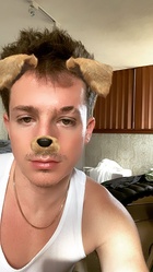 Charlie Puth : charlie-puth-1584490502.jpg