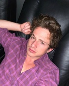 Charlie Puth : charlie-puth-1596762901.jpg